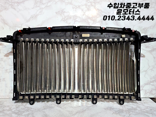 롤스로이스 컬리넌 라지에이터그릴 195193-10 Rolls-Royce Cullinan Radiator grille