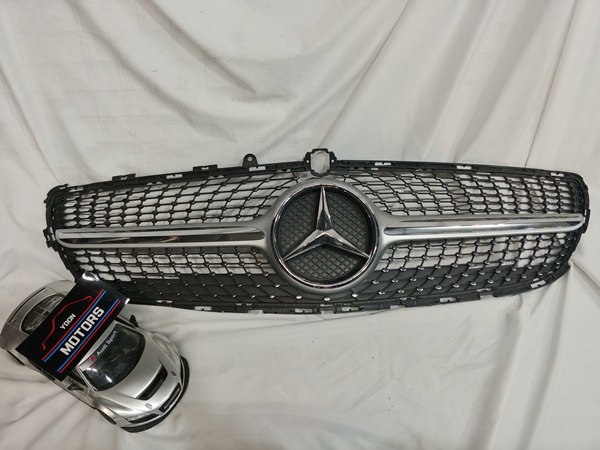 벤츠 CLS W218 다이아몬드 그릴