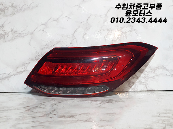 벤츠 CLS C257 조수석 후미등 테일램프 A2579062700