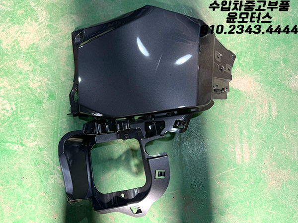 지프 레니게이드 조수석 뒷범퍼 상단 73558502