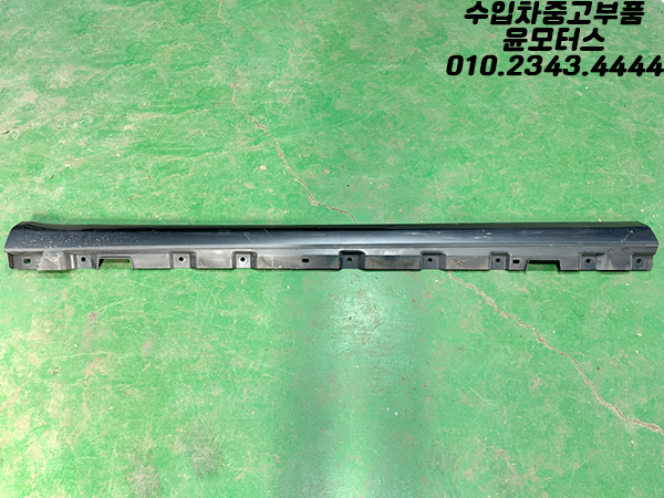 벤츠 S클래스 W222 조수석 사이드스커트 스태프 A2228851537