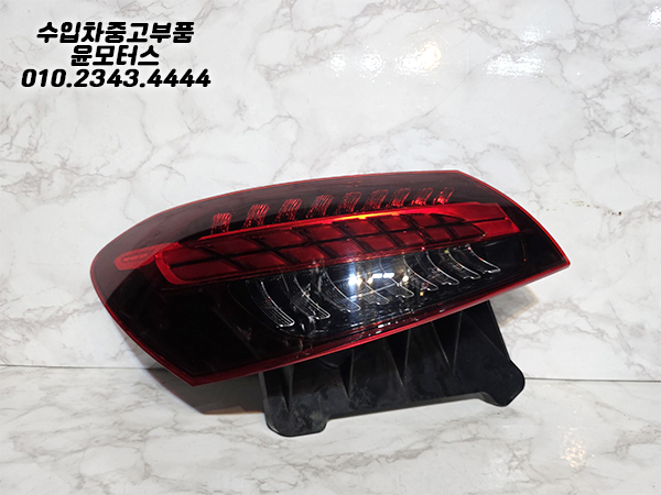 벤츠 E클래스 213후기형 운전석테일램프 A2139065109