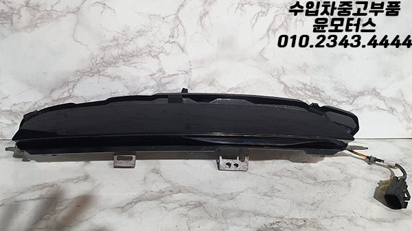 랜드로버 레인지로버 보그 조수석뒤 테일램프
