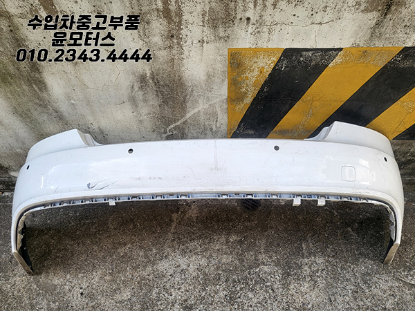아우디 A7 뒷범퍼(전기형)