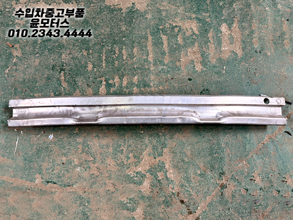 아우디 Q5 뒷레일 8R0807313A
