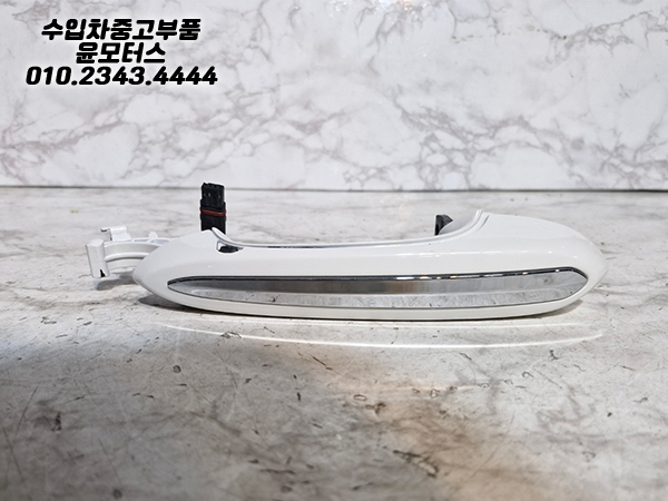 BMW 5시리즈 G30 도어캐치