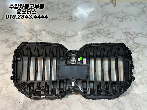 BMW 7시리즈 G70 라지에이터그릴