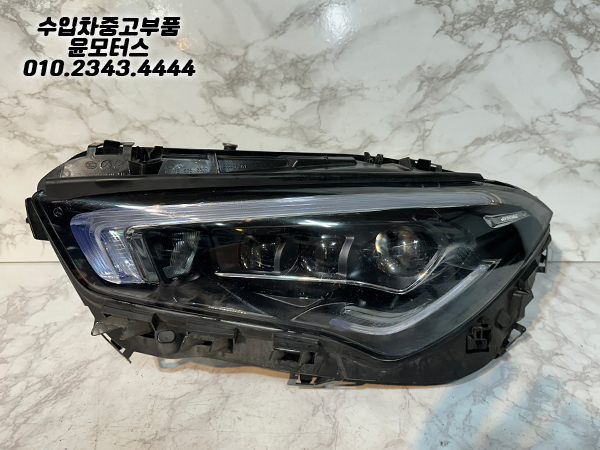 벤츠 CLA 118 운전석 헤드램프