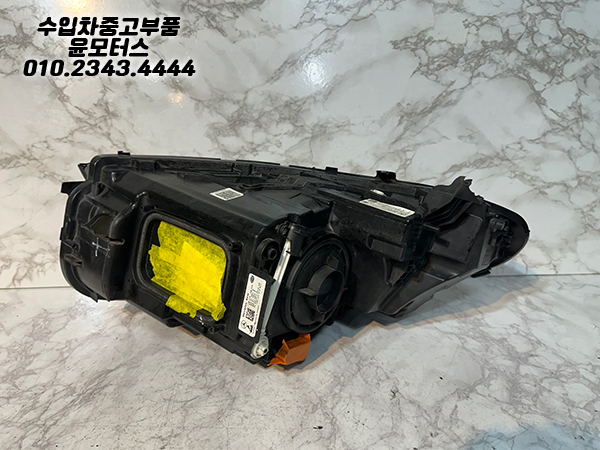 벤츠 CLS 257 조수석 헤드램프