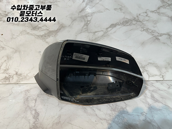 아우디 Q7 4M 조수석 사이드미러 커버 4M0857528