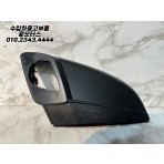 아우디 Q7 4M 운전석 사이드미러 하단커버 4M1857409