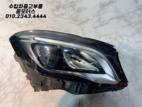 벤츠 GLA 156 후기형 조수석 헤드램프