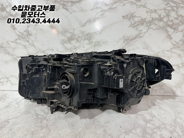 BMW G30 5시리즈 전기형 조수석 헤드라이트